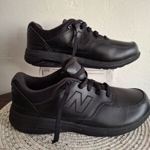 New Balance 813 Men's All-Black Sneakers Size 11.